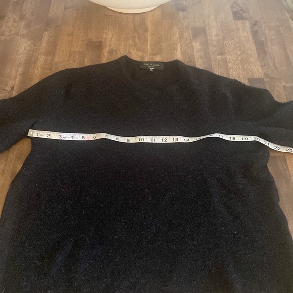 Rag & Bone New York beautiful wool blended sweater. Classy and chic - Picture 10 of 11